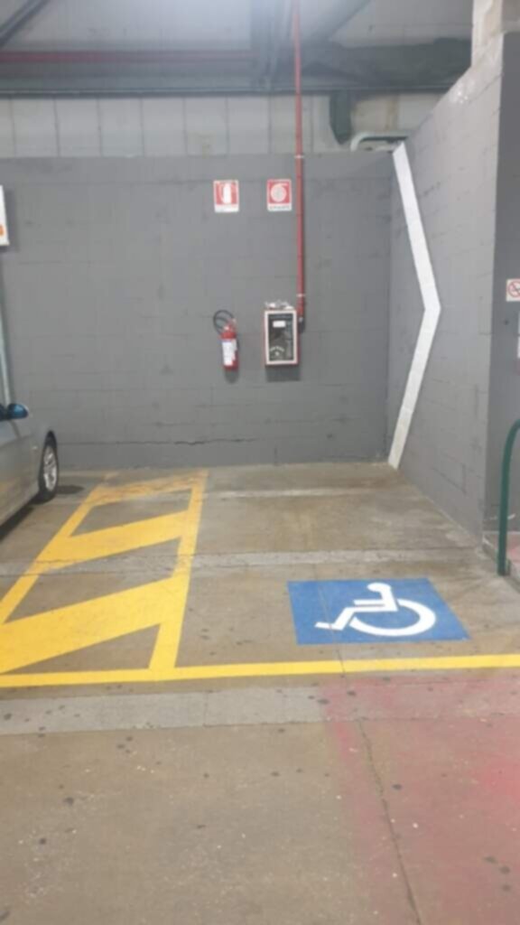 PARCHEGGIO DISABILI PUBBLICO