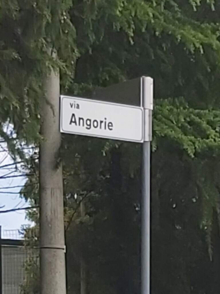 PARCHEGGIO DISABILI PUBBLICO