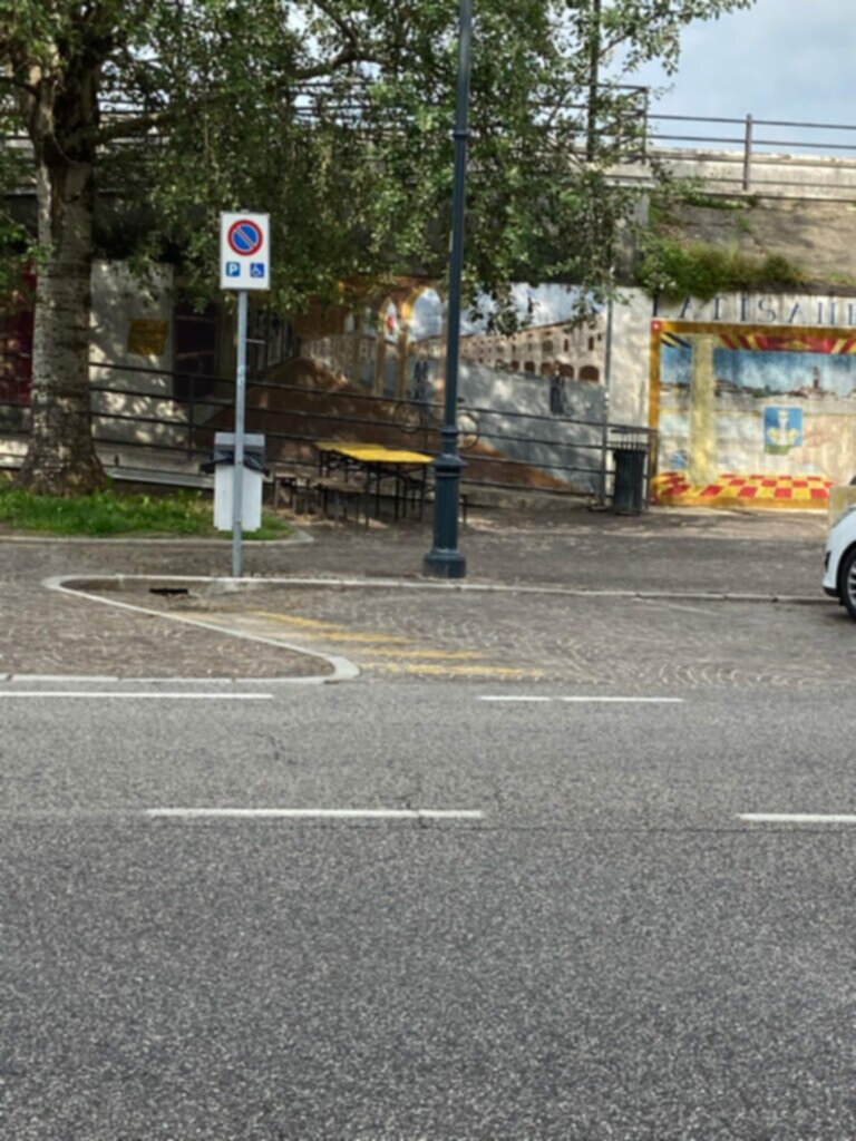 PARCHEGGIO DISABILI PUBBLICO VIA SOTTOPOVOLO