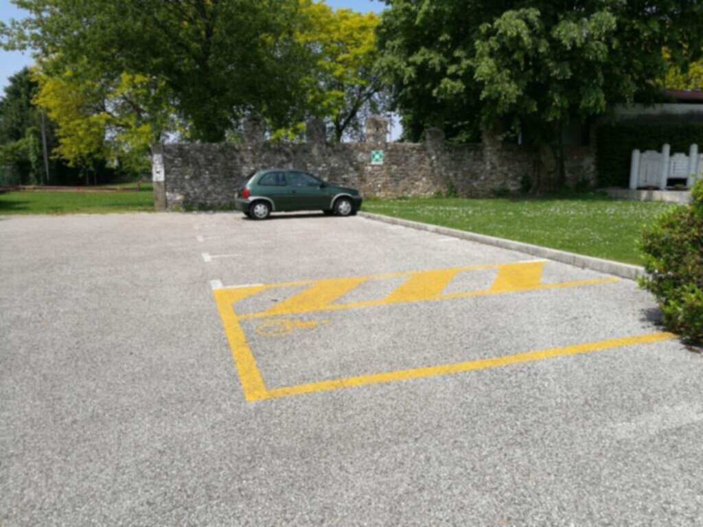 PARCHEGGIO DISABILI PUBBLICO in Via Braida di Ros (parco)