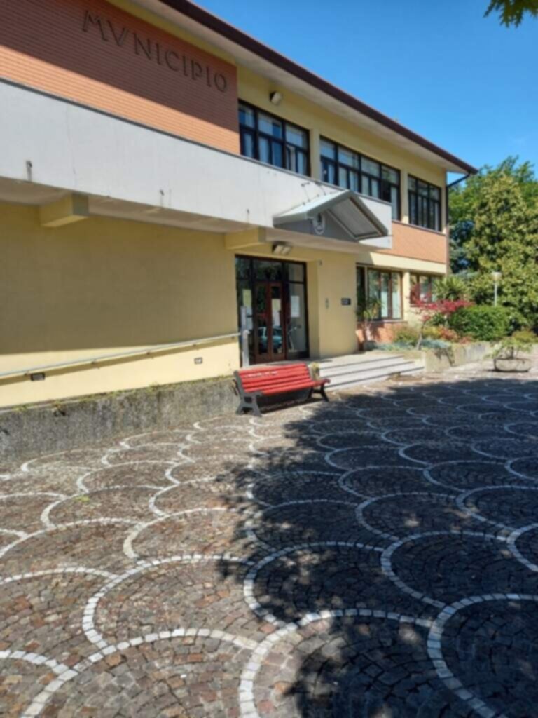 PARCHEGGIO DISABILI PUBBLICO MUNICIPIO DI POCENIA