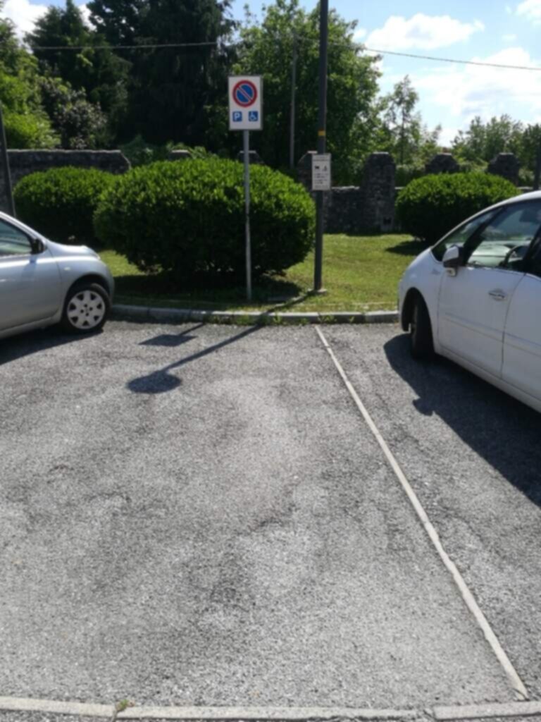 PARCHEGGIO DISABILI PUBBLICO in Via Semide