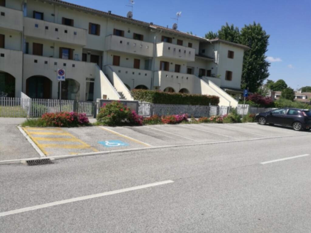 PARCHEGGIO DISABILI PUBBLICO in Via Gabriele D'Annunzio