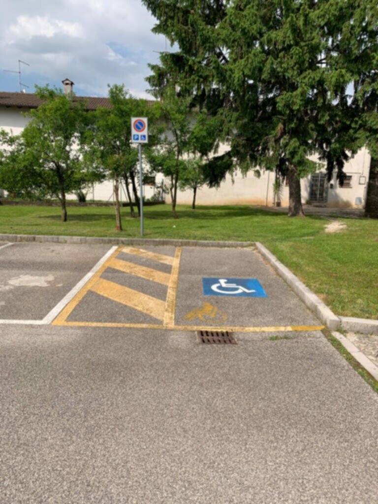 PARCHEGGIO DISABILI PUBBLICO vicolo italico